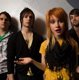 Paramore 'Riots' With Peavey Pro Comm Wireless