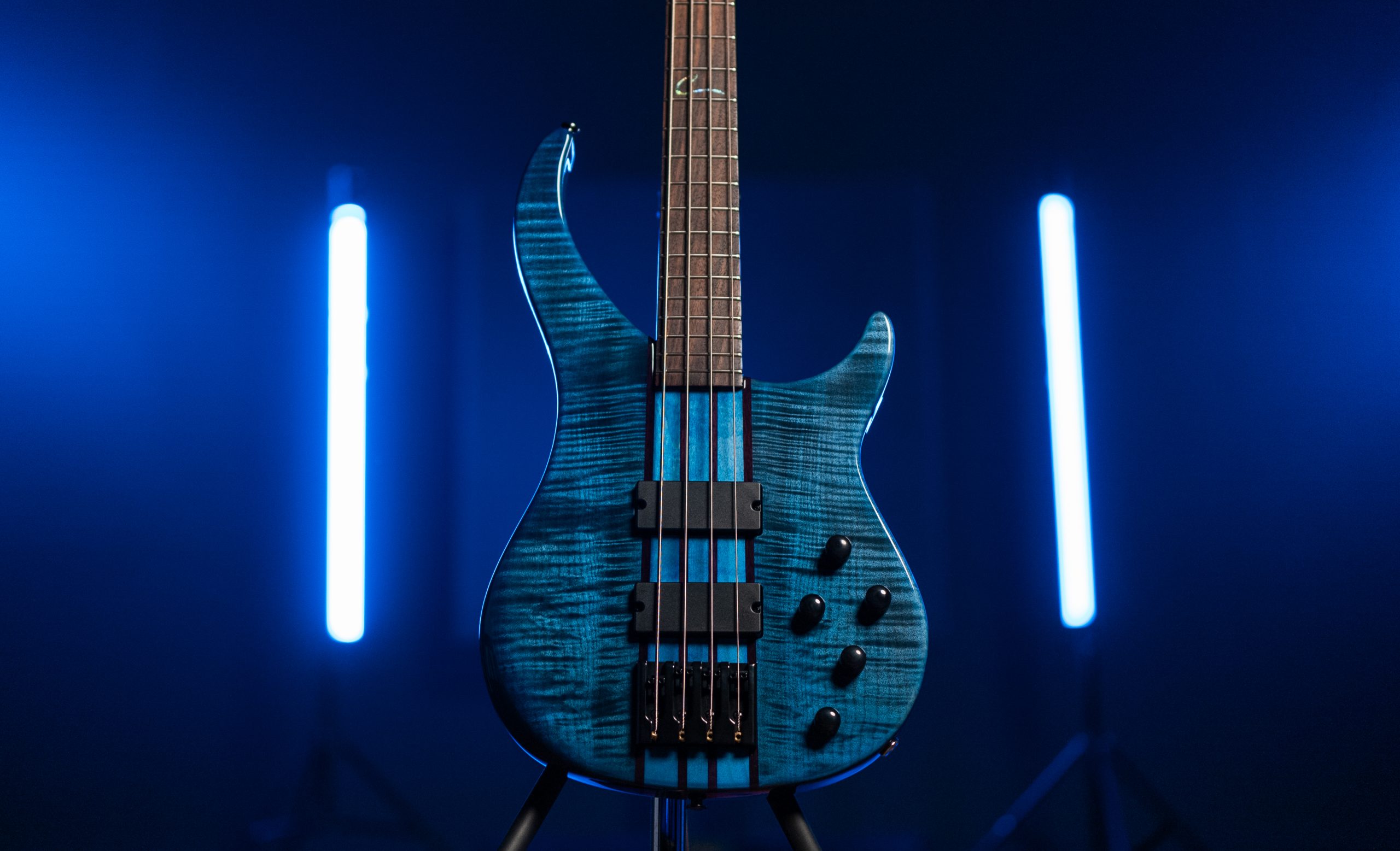 Cirrus™ 4 Flame Maple Transparent Blue - Peavey